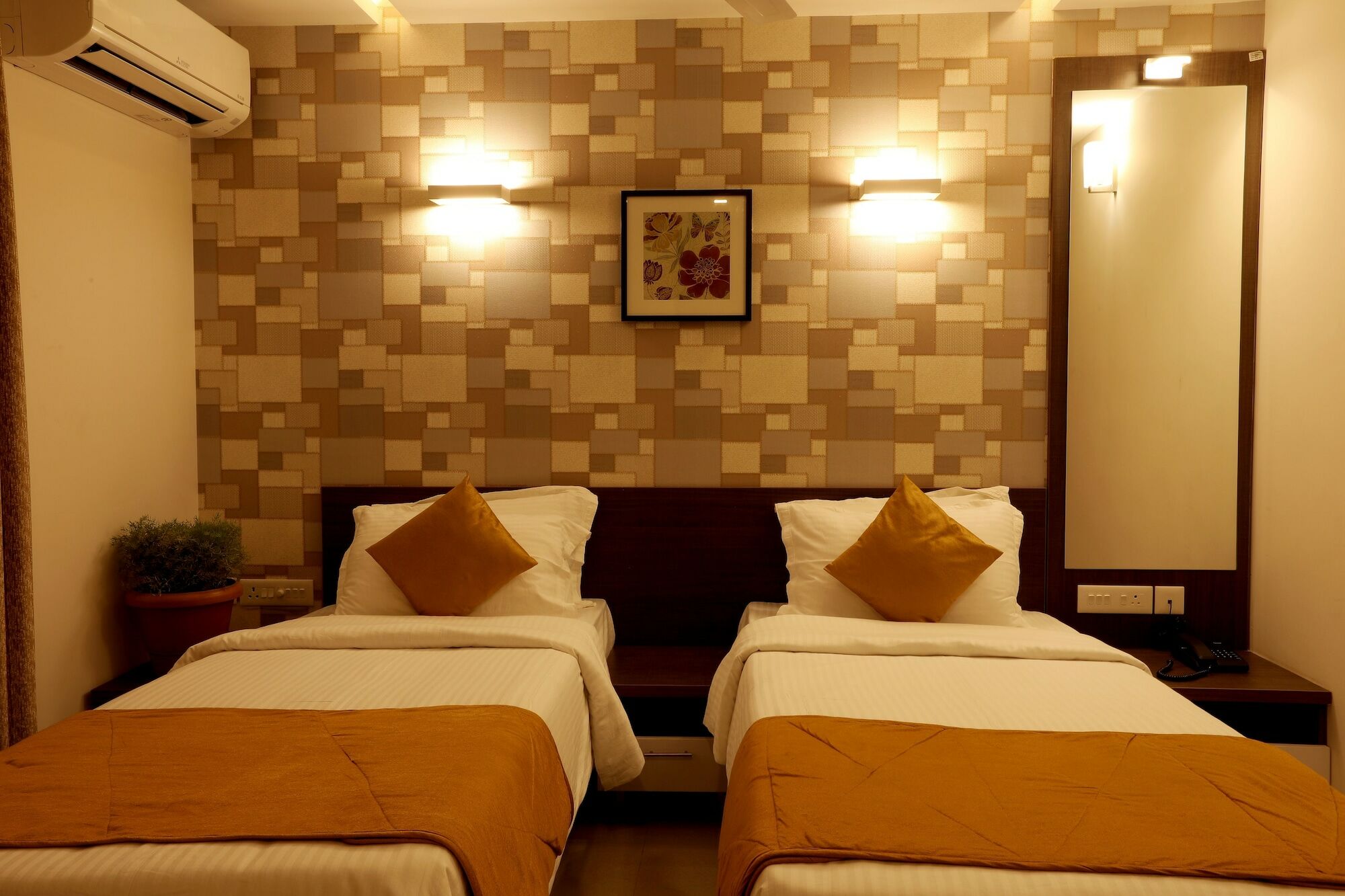 Grand Plaza Hotel Mangalore Eksteriør billede